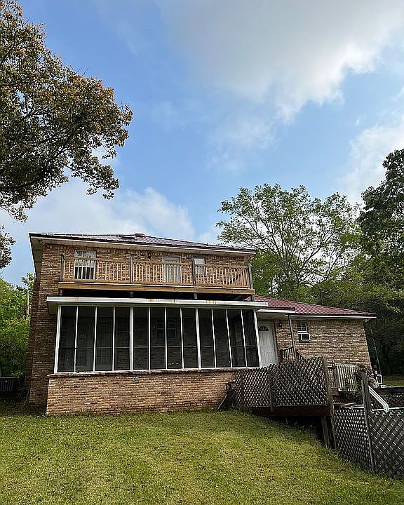 2nd image of 8655 Bayou Castelle Dr