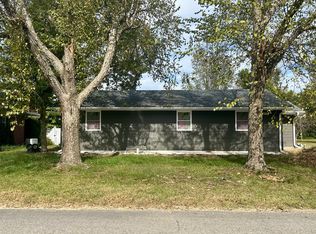 207 Baker Dr, Metropolis, IL 62960