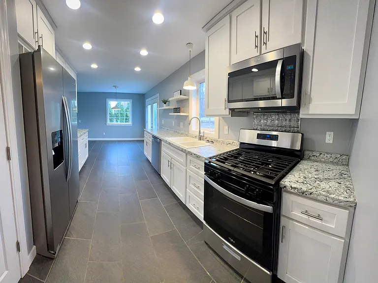 305 Arbordale Dr #1 — Photo 5
