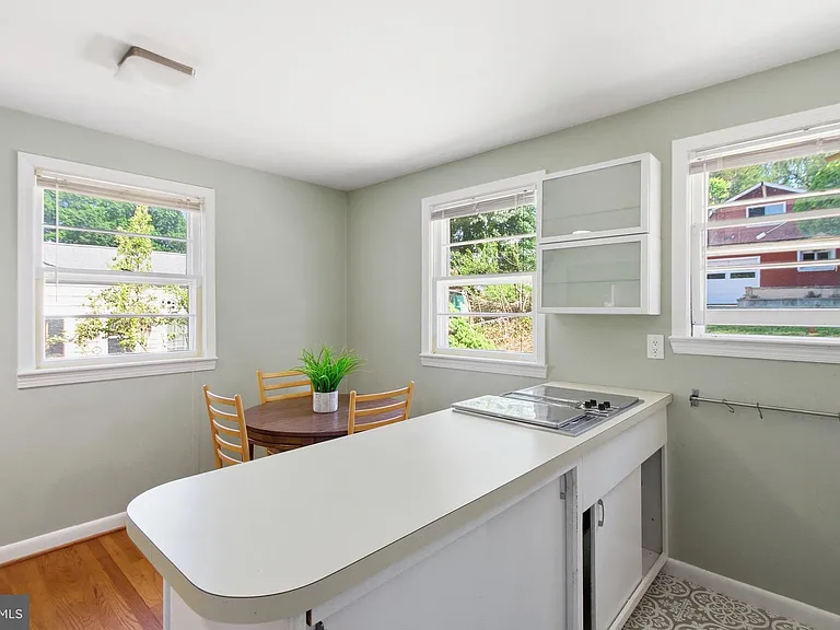 3141 Clayborne Ave — Photo 9
