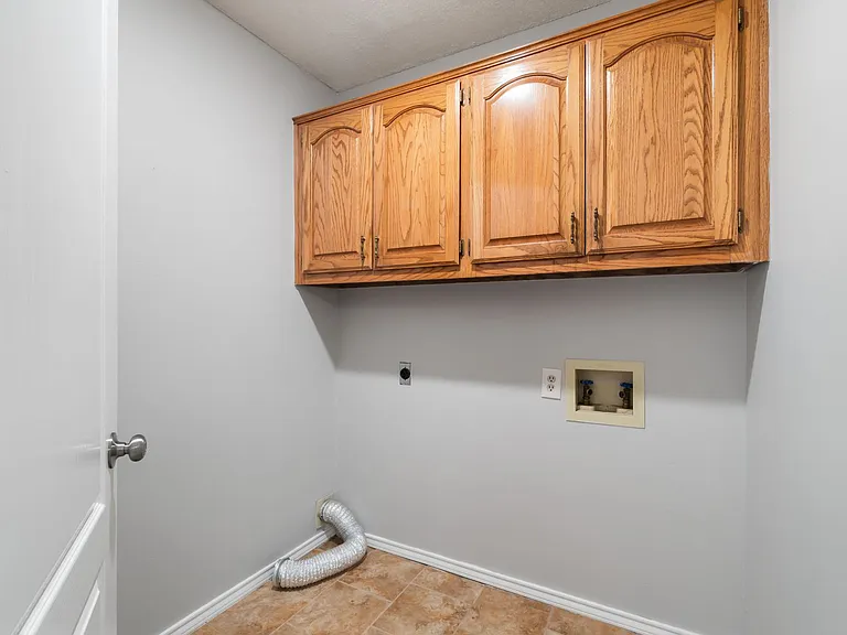 8808 Timberlyn Way — Photo 12