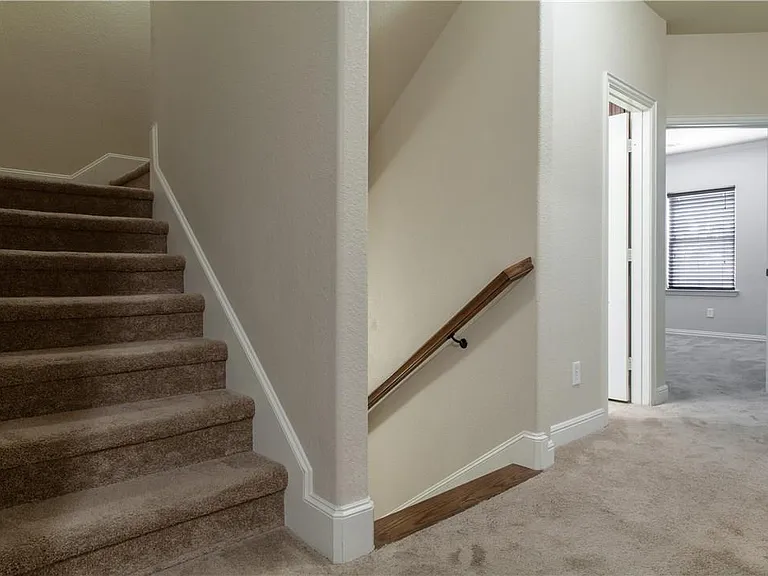 1805 Desoto Dr — Photo 22