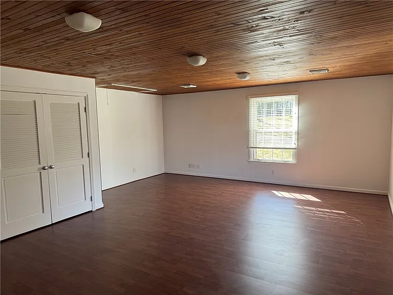 411 Water Works Rd — Photo 32