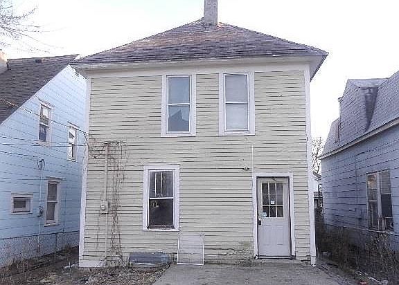 5th image of 4810 E 7th St