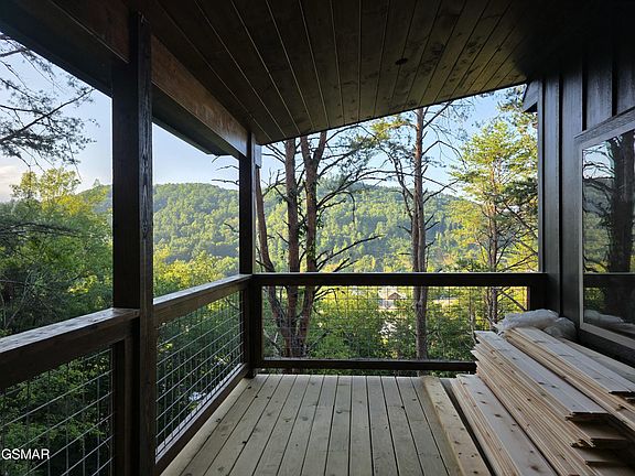 4th image of 3004 Crestview Ct