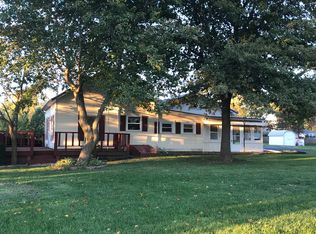 835 S Jackson St, Blandinsville, IL 61420