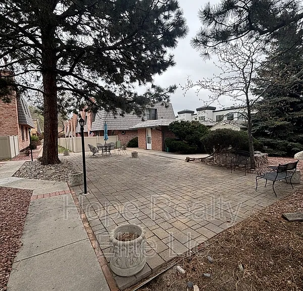 2079 Sussex Ln — Photo 30