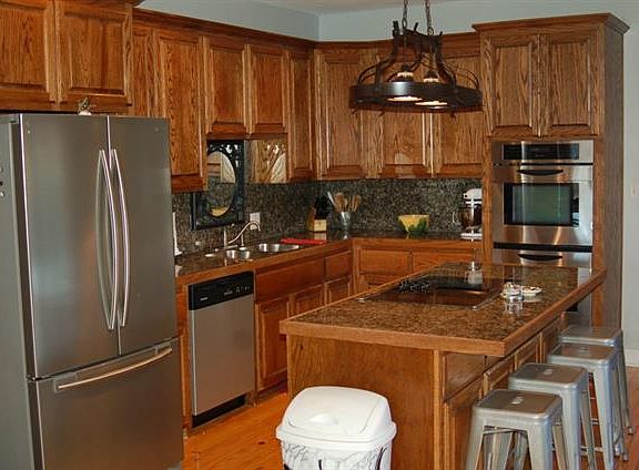 5th image of 274 S 22nd St