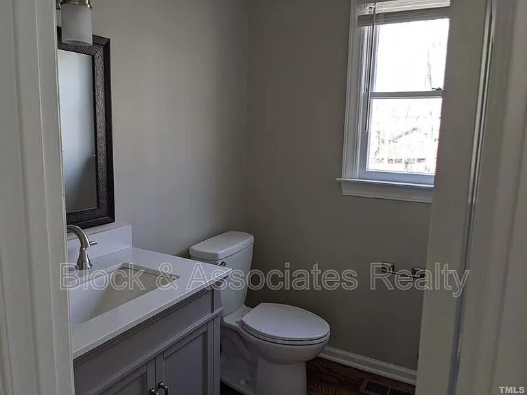 143 Brannigan Pl — Photo 10