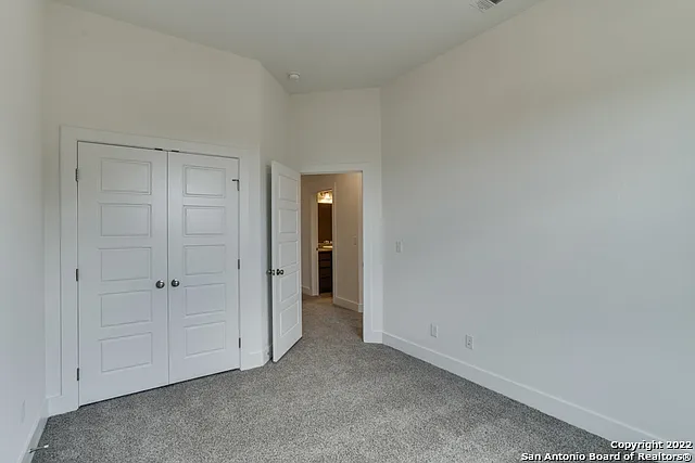 206 Topaz #1502 — Photo 10
