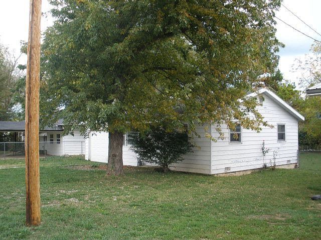 2nd image of 1105 Fair St