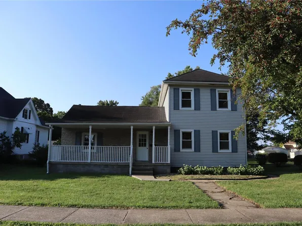 409 E Maple St, Carrollton, IL 62016