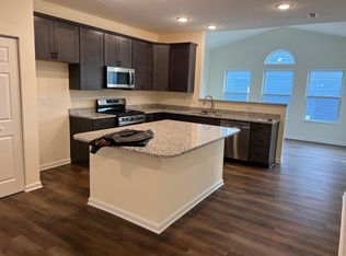 2904 Horsham Dr, Grove City, OH 43123