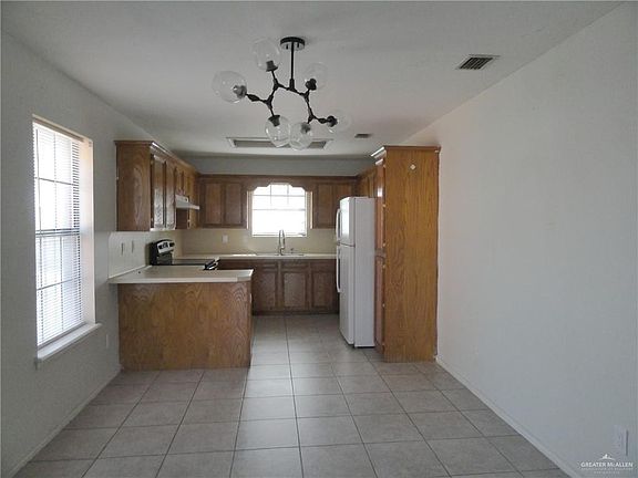 2nd image of 1305 E Bugambilia Ave