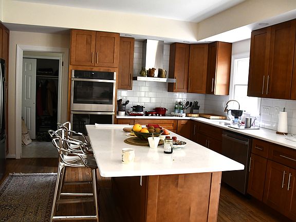 2nd image of 1948 Black Rock Ln