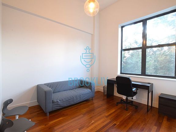 4th image of 180 Bainbridge St APT 207