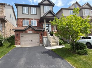 102 Oakes Cres, Guelph, ON N1E 0J5