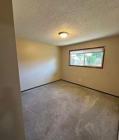 8715 NE 26th Ave — Photo 11