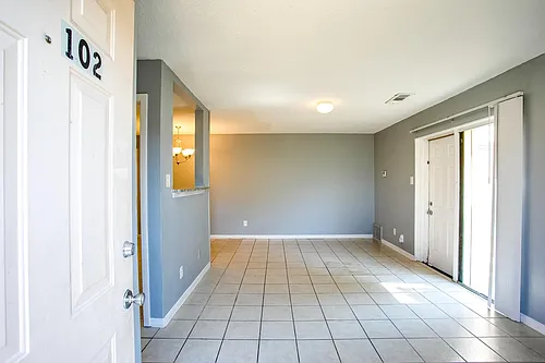 2215 Mission Hill Cir Photo 1