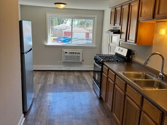 3rd image of 14507 S Torrence Ave APT 1D