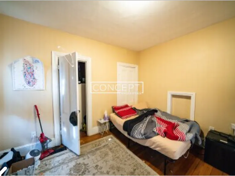 8 Hillside St #2 — Photo 19