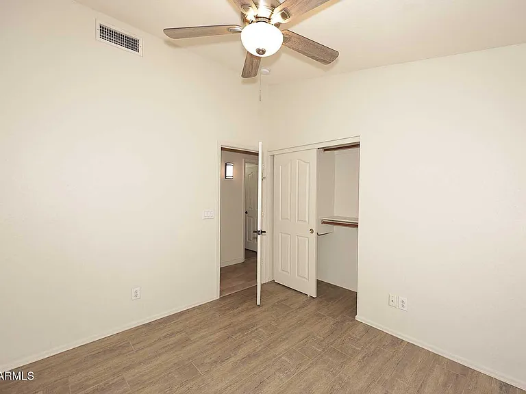4517 E Melinda Ln — Photo 26