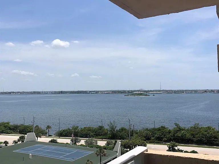 5440 N Ocean Dr #803 — Photo 2