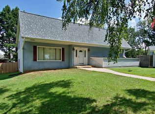 102 Julian Ct, Easley, SC 29642