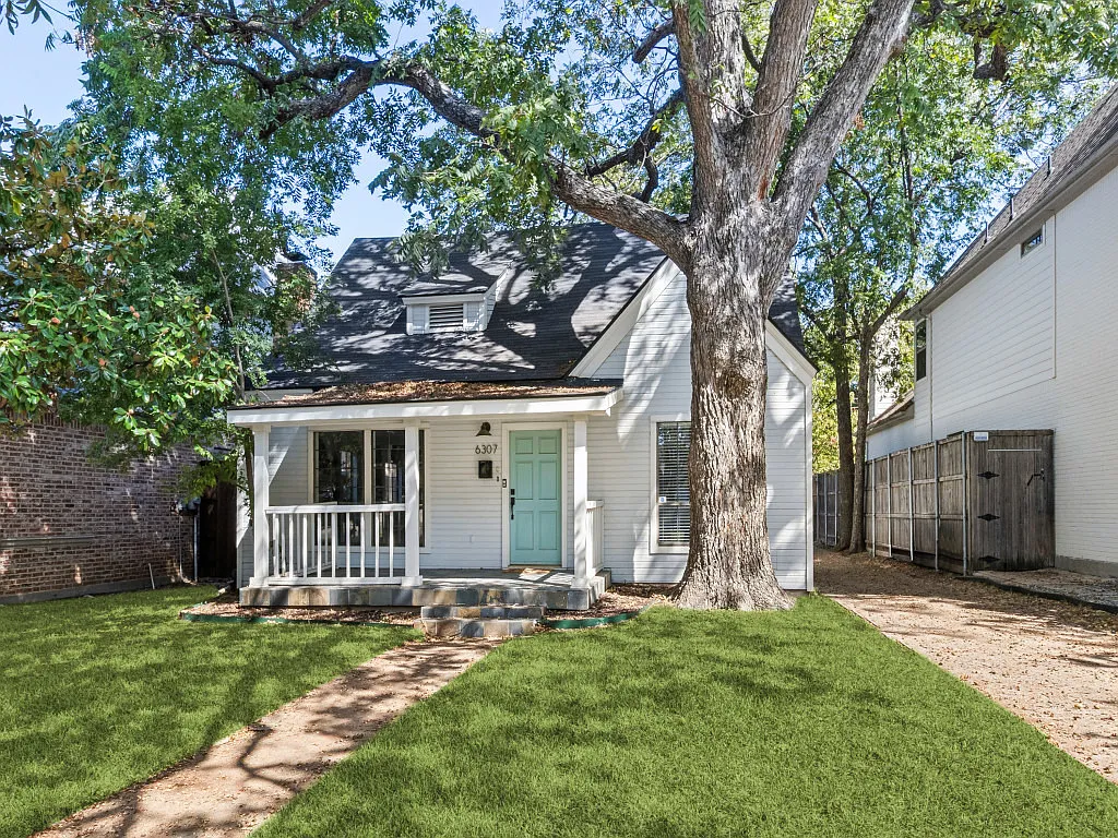 3 bed, 1958 sqft, $4,500 — Photo 2