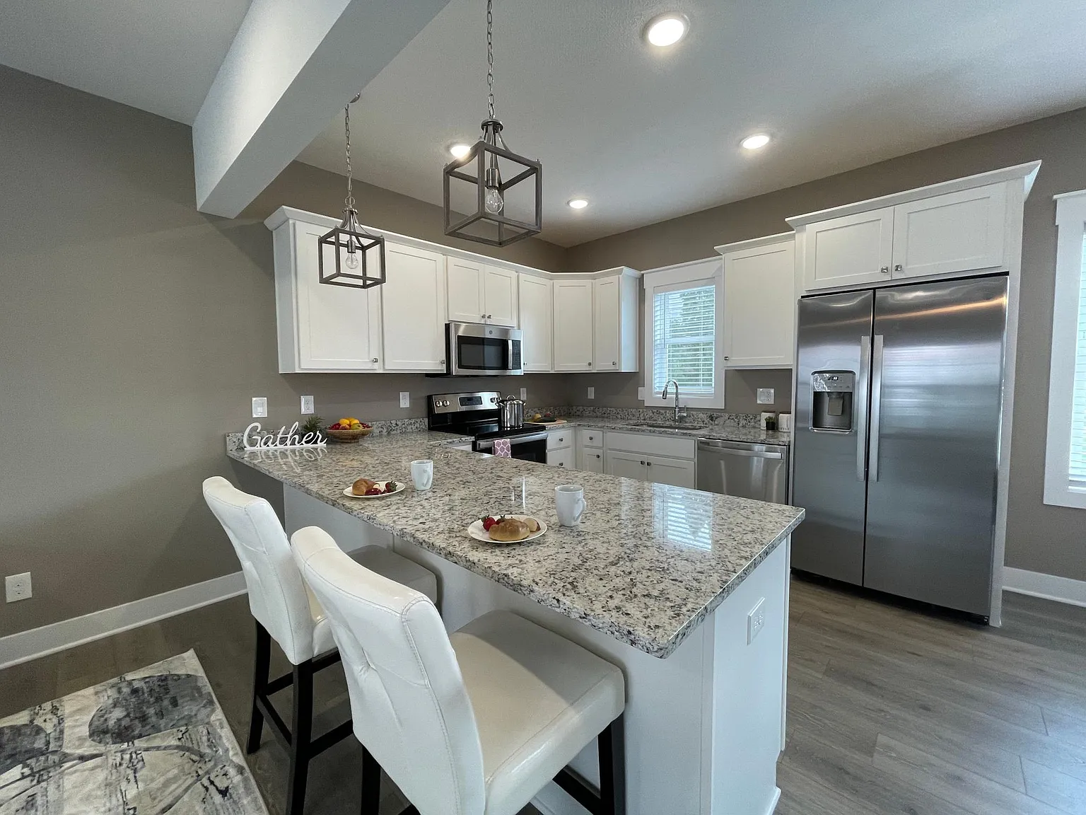 2 bed, 2.5 bath, 1300 sqft, $2,500 — Photo 4