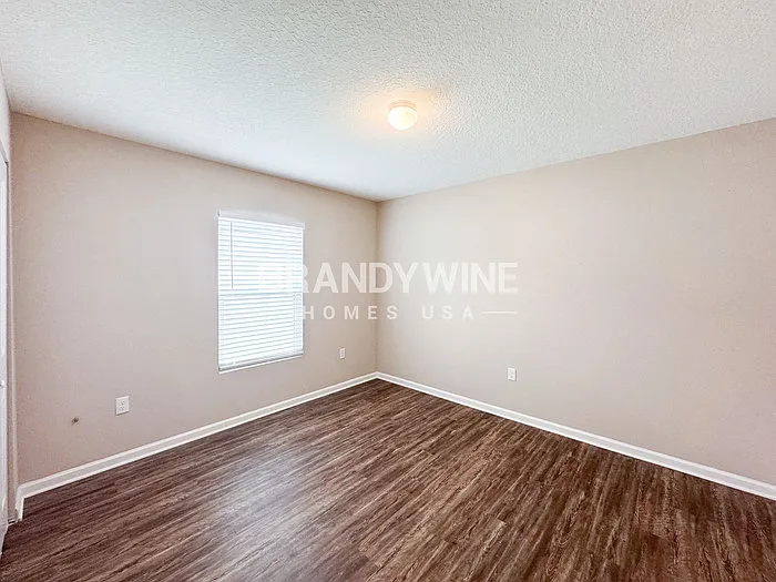 11269 Revolutionary Way — Photo 13