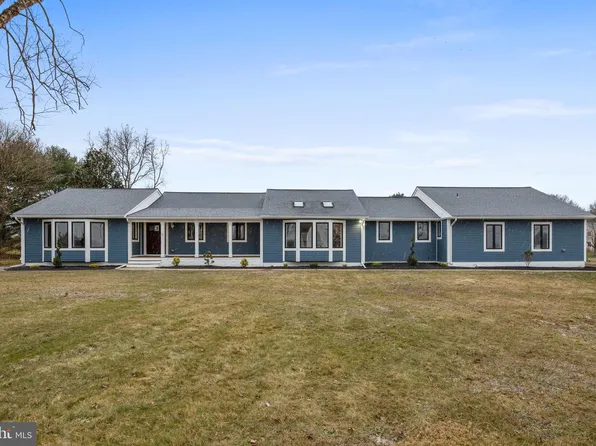 2 Patricia Ct, Lumberton, NJ 08048