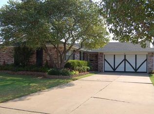 14 NE 3rd St, Tuttle, OK 73089