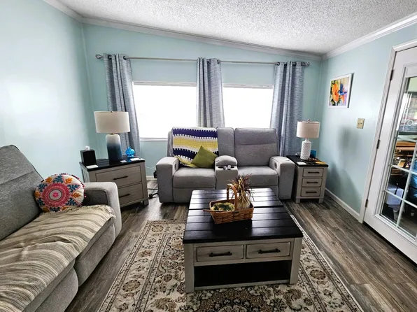 9634 Cypress Lakes Dr #212, Lakeland, FL 33810