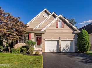 87 Londonberry Dr, Holmdel, NJ 07733