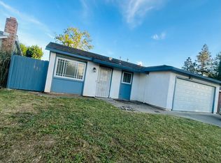 14 Paramount Cir, Sacramento, CA 95823