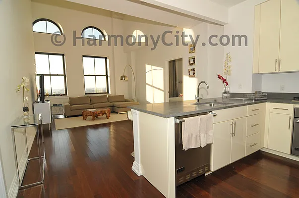 Rented by Harmonycity Corp. | media 109