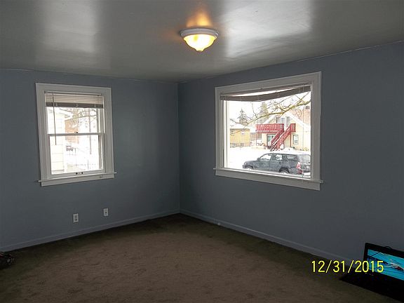3rd image of 124 W Courtland Ave