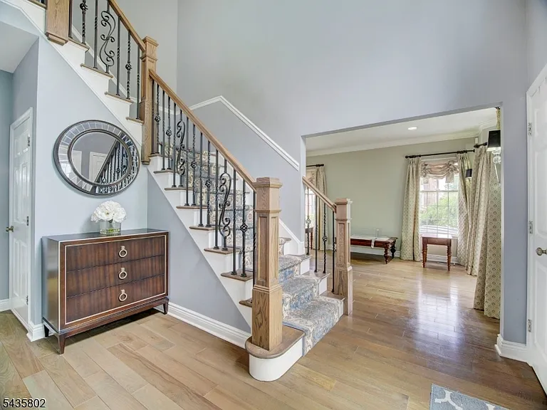 14 Hemingway Dr — Photo 3