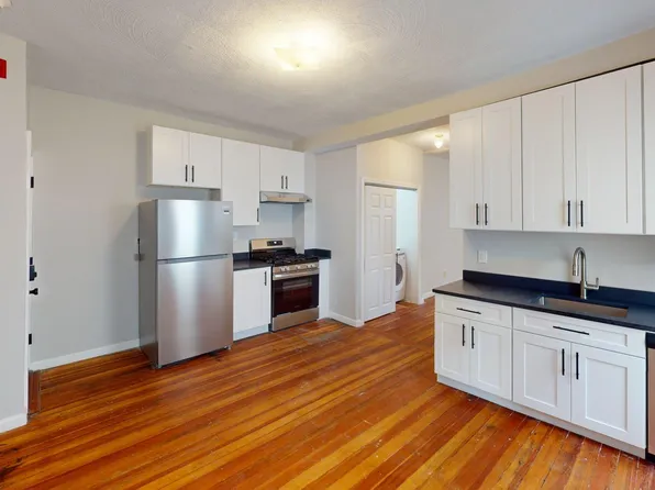 52 Sumner St, Revere, MA