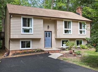 13214 Gate Post Ct, Midlothian, VA 23112