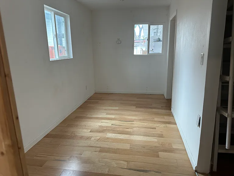 2212 Gramercy Ave #B — Photo 9