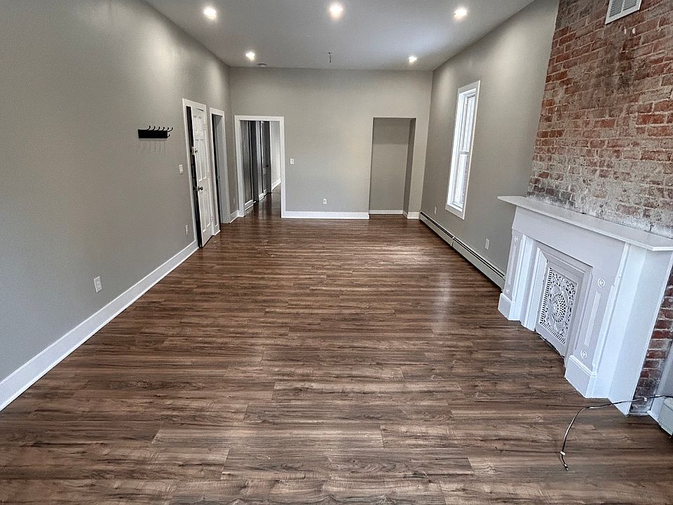 1st image of 550 Congress St #1