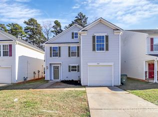 7214 Fox Point Dr, Charlotte, NC 28269