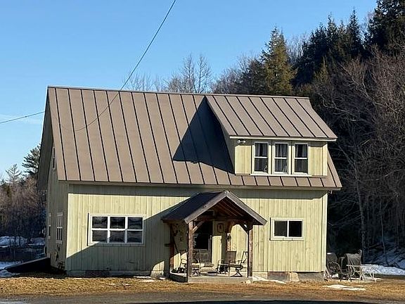 3rd image of 1821 Chateauguay Road