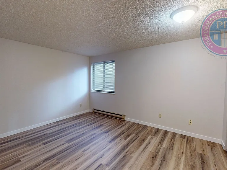 tuf8640 — Photo 12