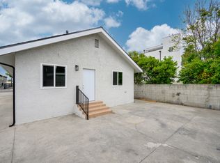 6107 Hazelhurst Pl #B, North Hollywood, CA 91606