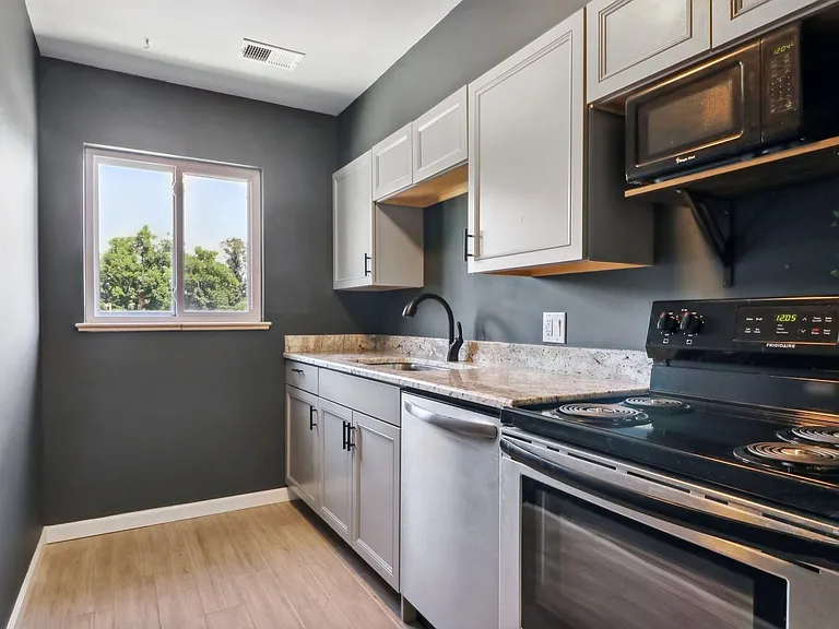2047 S Milwaukee St #10 — Photo 9