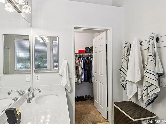 3rd image of 24641 Lincoln Ave