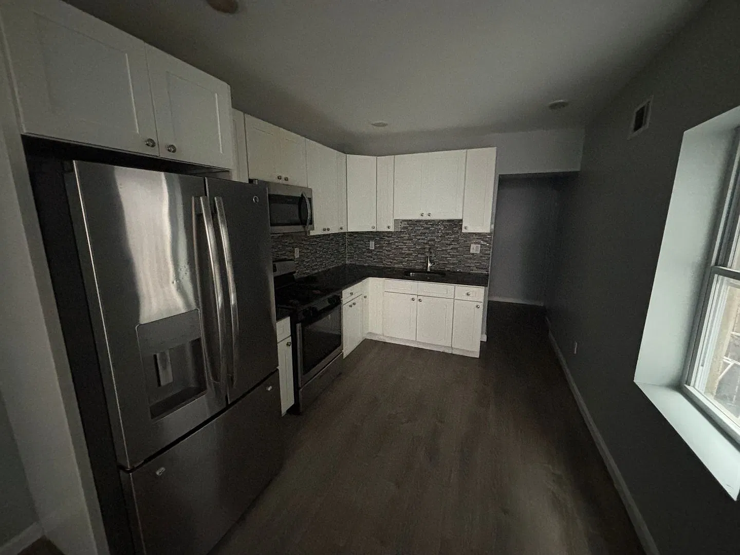 Extra Space, Extra Possibilities 3BR North Philadelphia Home. — Photo 3